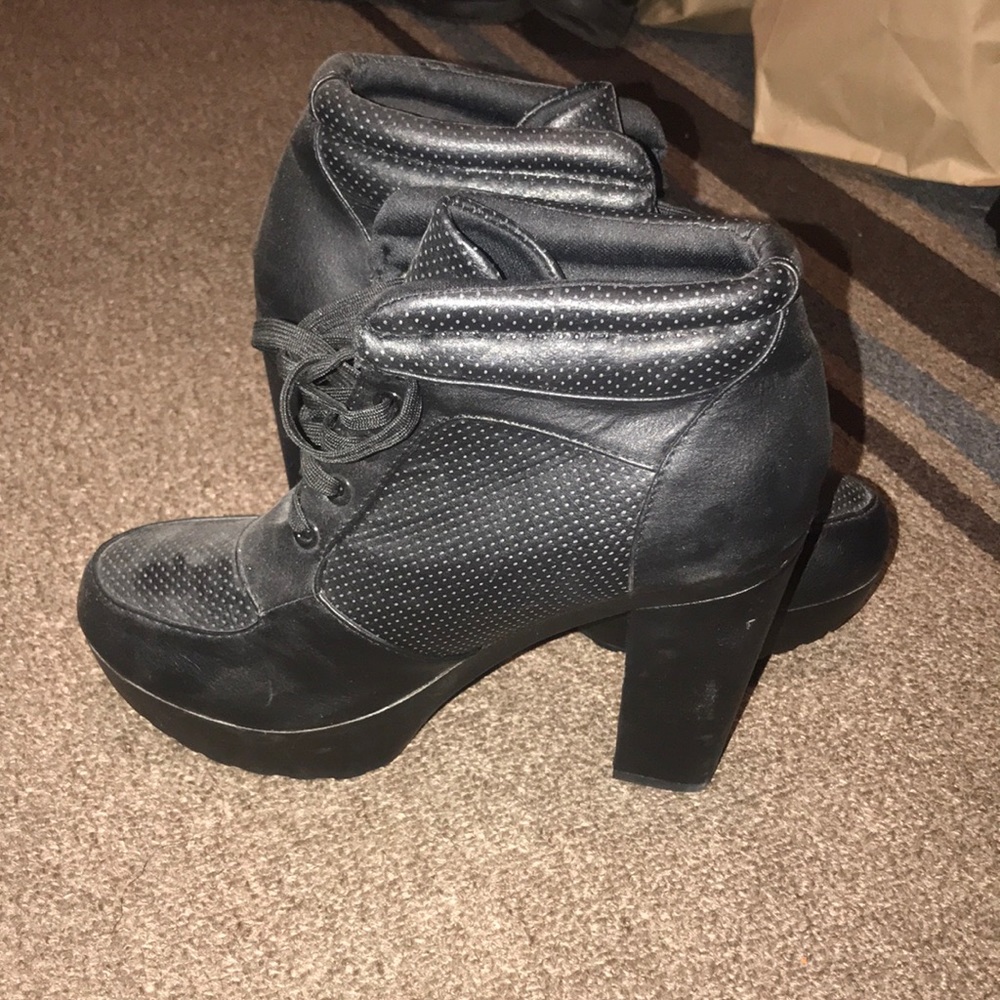 Sneaker platform heels